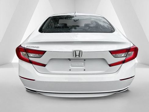 Used 2018 Honda Accord EX image 6