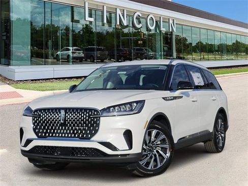 New 2026 Lincoln Aviator 2WD image 1