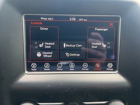 Used 2018 Jeep Grand Cherokee Laredo AWD/4WD image 15