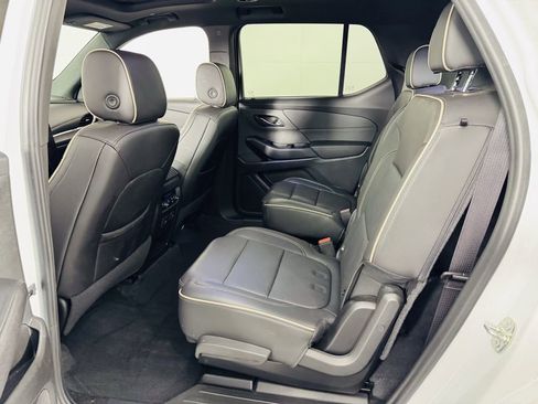 Used 2023 Chevrolet Traverse Premier FWD image 26