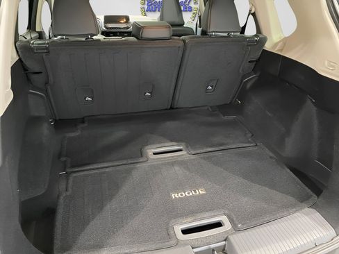 Used 2023 Nissan Rogue SL w/ SL Premium Package image 24