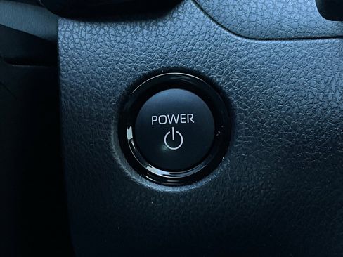 Used 2025 Toyota Camry LE image 27