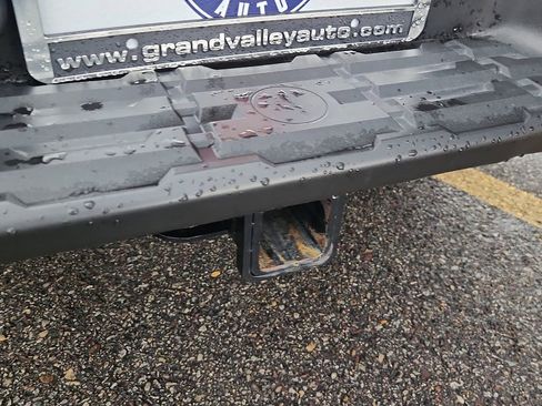 Used 2023 Nissan Frontier PRO-4X w/ Pro-4X Premium Package image 12