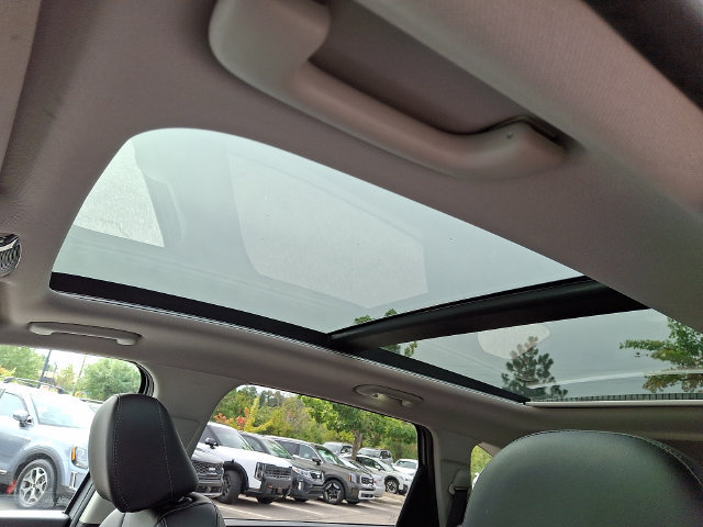 Certified 2023 Kia Sorento EX w/ Panoramic Sunroof Package FWD image 18