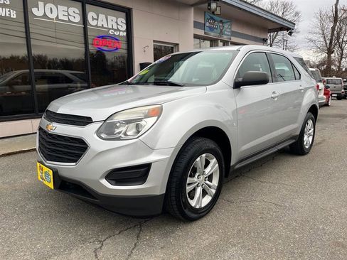 Used 2017 Chevrolet Equinox LS image 5