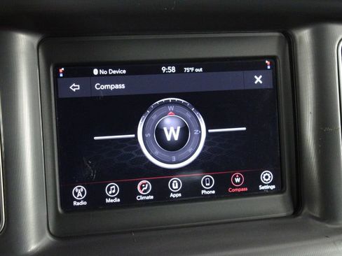 Used 2022 Dodge Charger SXT image 38