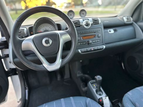 Used 2009 smart fortwo pure image 11