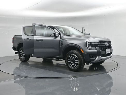 Used 2024 Ford Ranger Lariat w/ FX4 Off-Road Package image 34