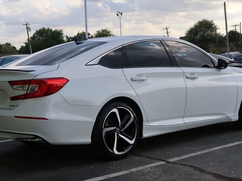 Used 2022 Honda Accord Sport image 12