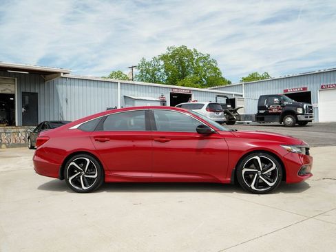 Used 2021 Honda Accord Sport image 3