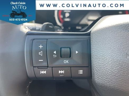 New 2026 Nissan Pathfinder SL image 18