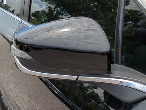 Used 2024 Subaru Outback Premium image 12