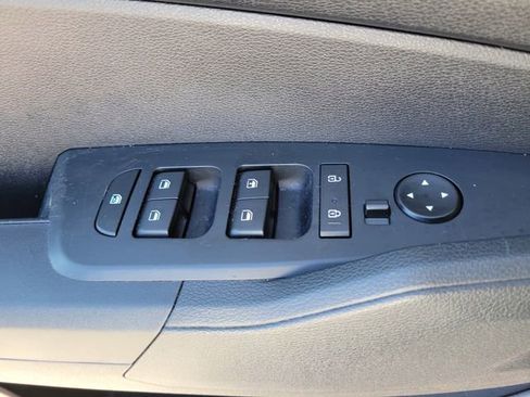 Used 2023 Kia Sportage LX image 20