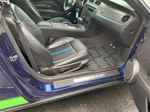 Used 2011 Ford Mustang GT Premium w/ 401A Rapid Spec Order Code image 18