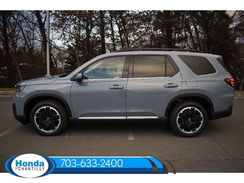 New 2026 Honda Pilot Touring image 4