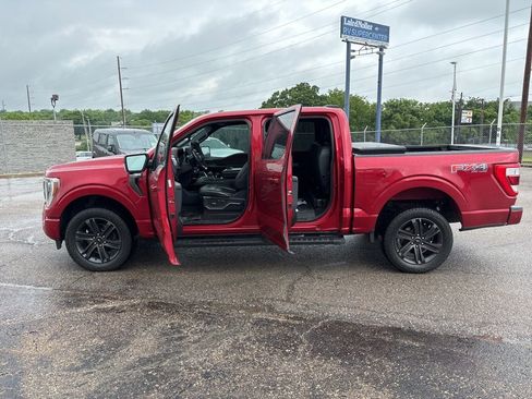 Used 2021 Ford F150 Lariat w/ Equipment Group 502A High AWD/4WD image 4