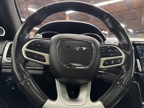 Used 2019 Jeep Grand Cherokee SRT image 16