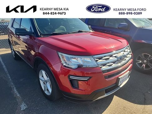 Used 2018 Ford Explorer XLT FWD image 1