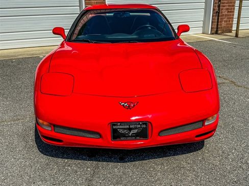 Used 2002 Chevrolet Corvette Z06 w/ Memory Pkg image 9