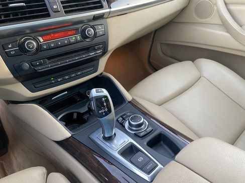 Used 2014 BMW X6 xDrive35i image 12