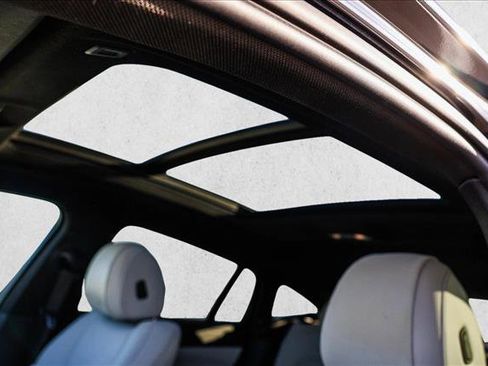 Used 2023 BMW X6 xDrive40i w/ M Sport Package image 11