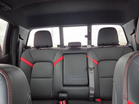 Used 2024 Chevrolet Colorado Z71 w/ Z71 Convenience Package 2 image 34