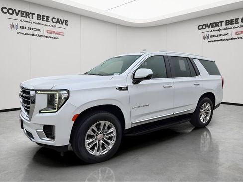 Used 2023 GMC Yukon SLT w/ SLT Premium Package image 3
