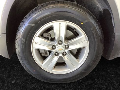 Used 2022 Chevrolet Trax LS w/ Tint and Cruise Package image 25