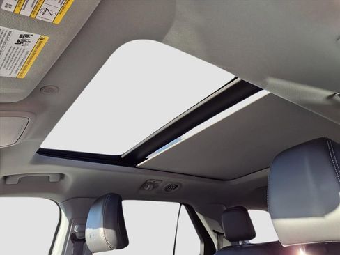 Used 2023 Ford Explorer XLT w/ Equipment Group 202A image 32