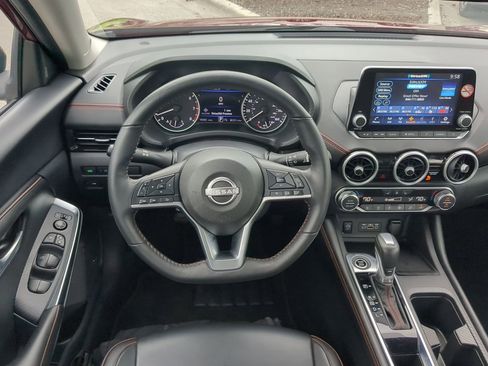 Used 2025 Nissan Sentra SR w/ SR Premium Package image 16