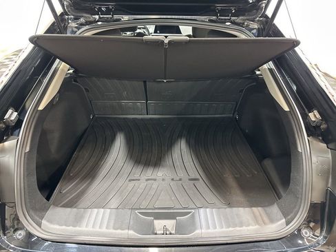 Used 2025 Toyota Prius Plug-In Hybrid image 18