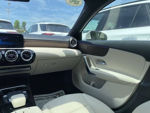 Certified 2022 Mercedes-Benz A 220 4MATIC image 4