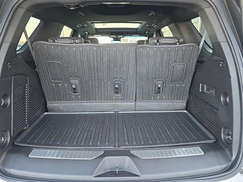 Used 2024 Chevrolet Tahoe High Country w/ Premium Package 2 image 33