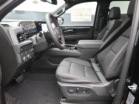 New 2026 Chevrolet Suburban RST image 17