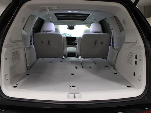 Used 2025 Buick Enclave Avenir w/ Super Cruise Package AWD/4WD image 14