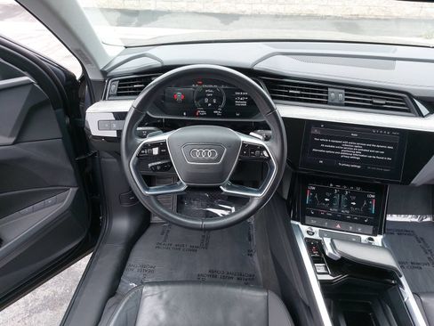 Used 2024 Audi Q8 e-tron Premium AWD/4WD image 16