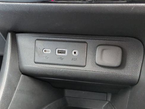 Used 2023 Buick Encore GX Select w/ Sport Touring Package image 29