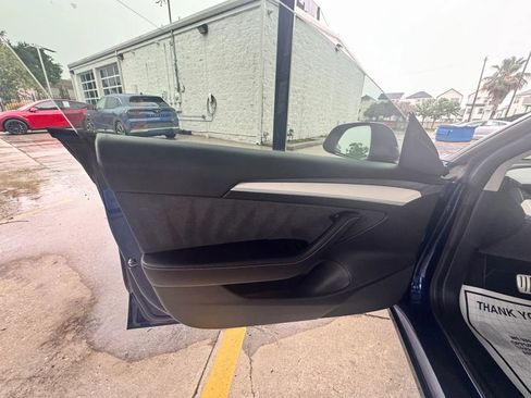 Used 2021 Tesla Model 3 Performance image 6