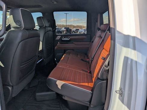 New 2026 GMC Sierra 3500 Denali Ultimate AWD/4WD image 10