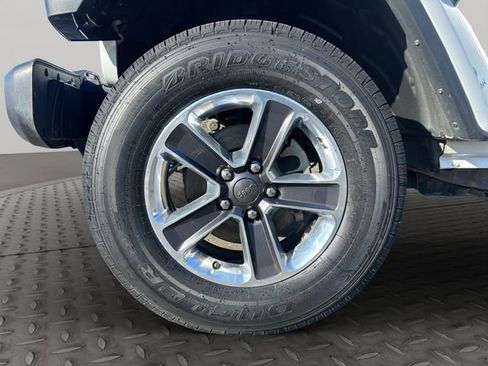 Used 2019 Jeep Wrangler Unlimited Sahara w/ Uconnect 4C Nav & Sound Group image 25