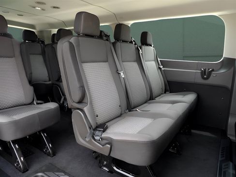 Used 2022 Ford Transit 350 XLT image 32