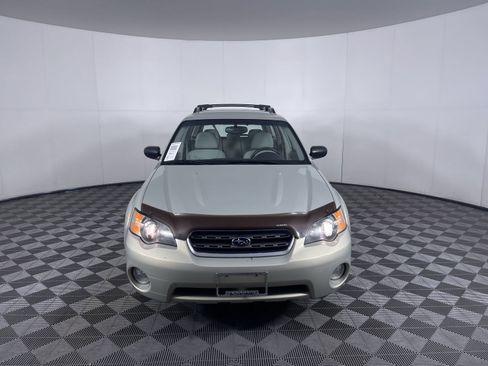 Used 2005 Subaru Outback 2.5i image 26