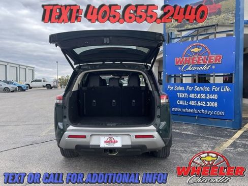 Used 2023 Nissan Pathfinder SL w/ Black Appearance Package image 7