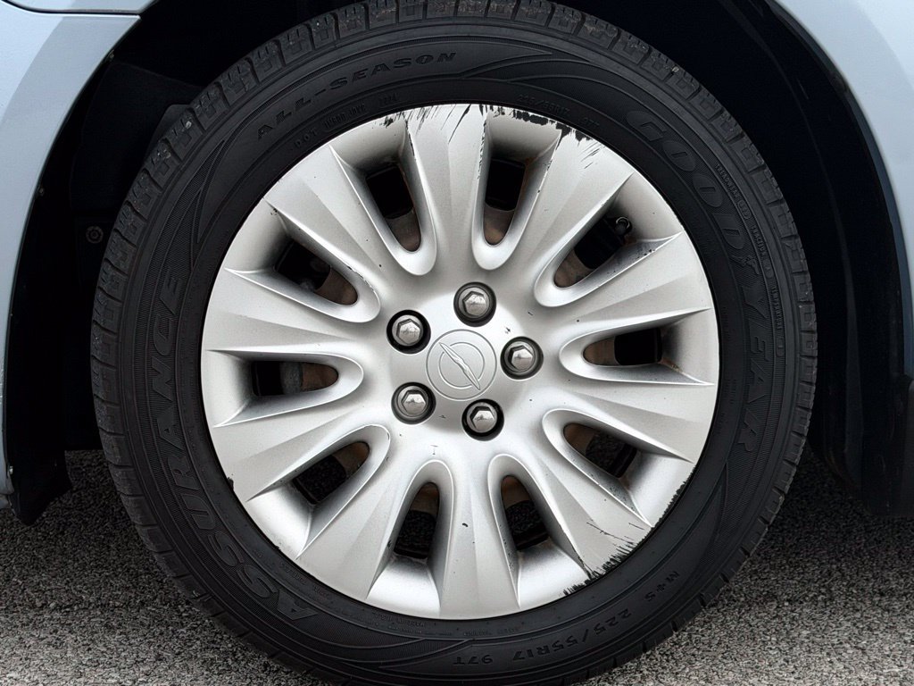 Used 2014 Chrysler 200 LX FWD image 36