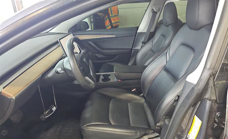 Used 2023 Tesla Model 3 Standard Range RWD image 5