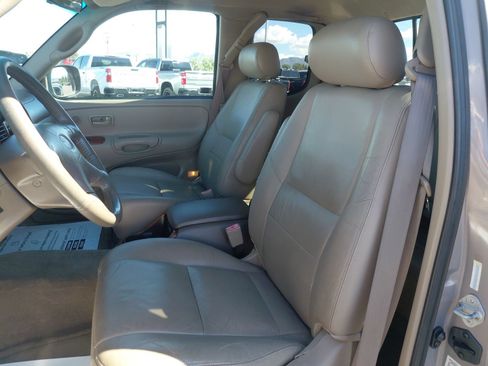Used 2001 Toyota Tundra Limited w/ Off-Road Pkg AWD/4WD image 19