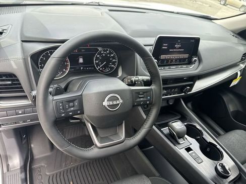 New 2026 Nissan Rogue SV AWD/4WD image 16