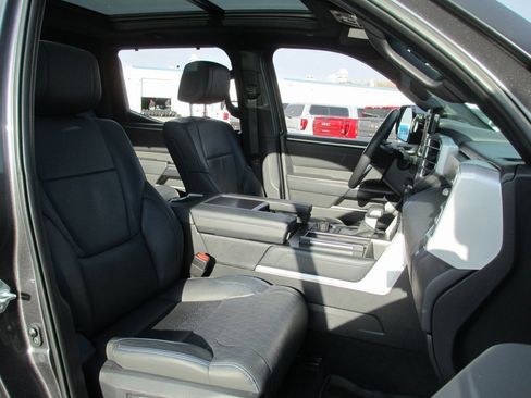 Used 2024 Toyota Tundra Platinum image 21