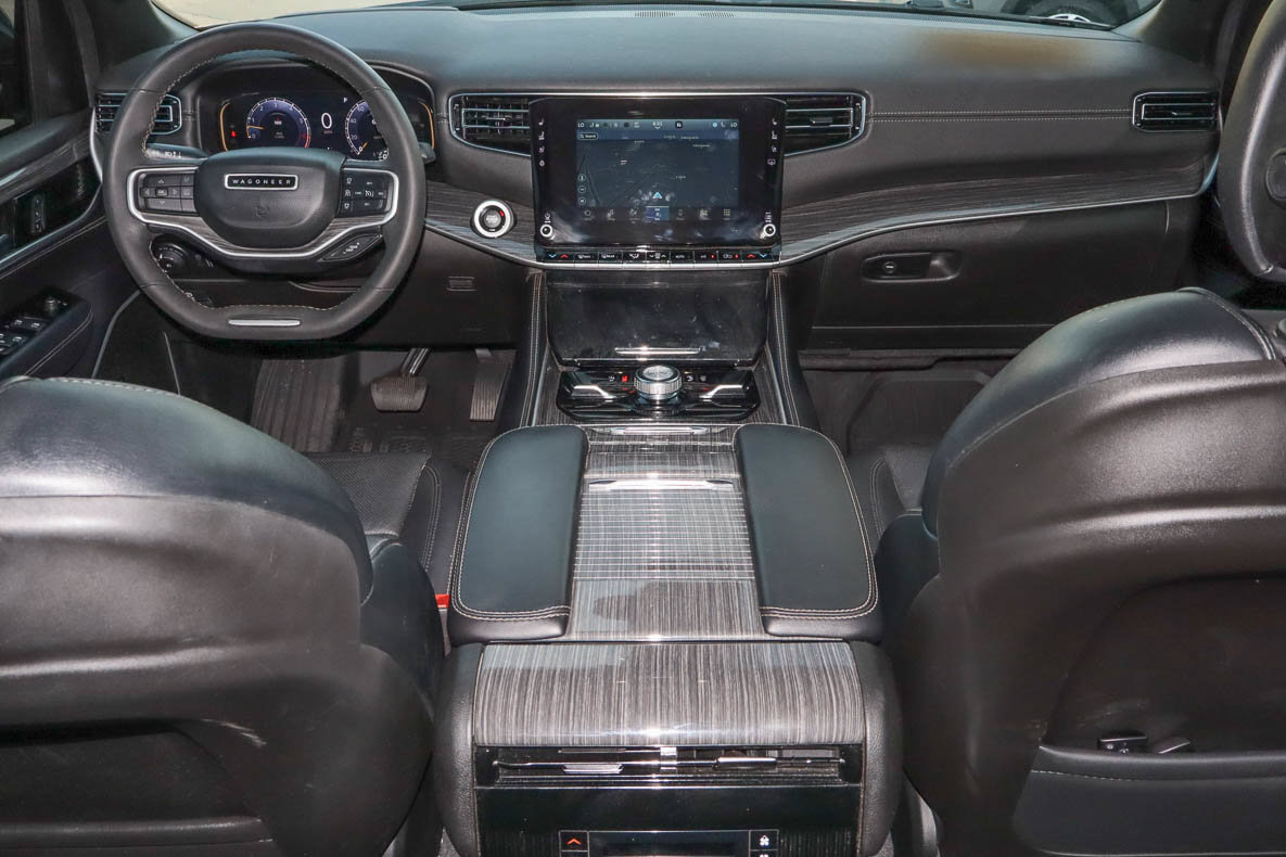 Used 2022 Jeep Wagoneer Series II w/ Convenience Group I AWD/4WD image 9