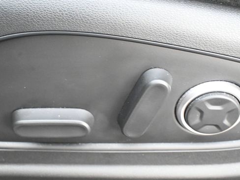 Used 2026 Hyundai Palisade SEL FWD image 9